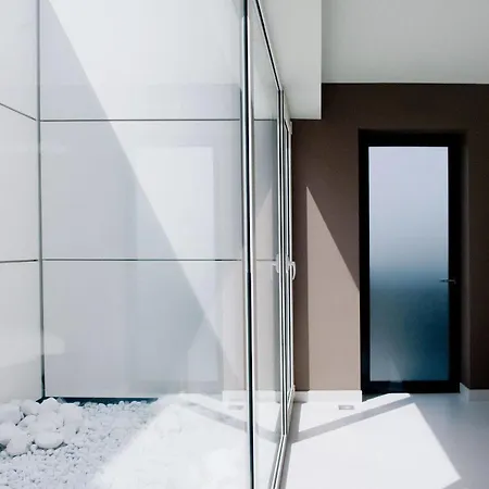 Hotel Carbon