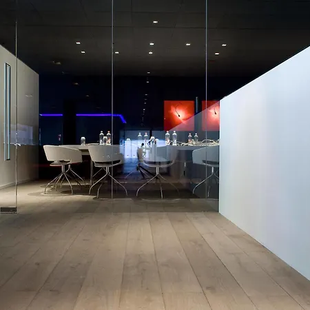 Hotel Carbon