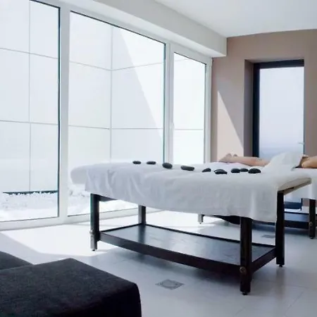 Carbon Hotel